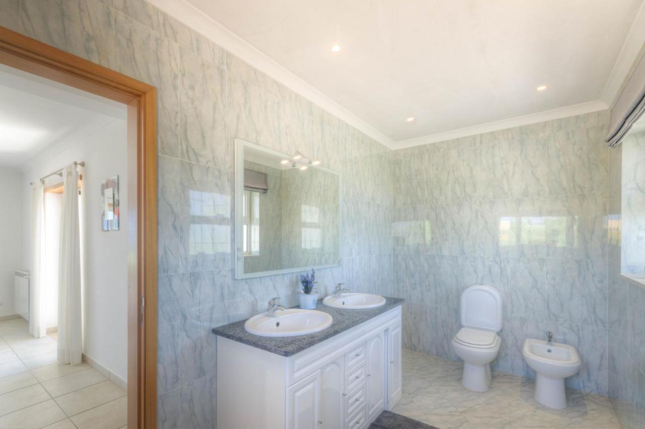 Villa Montanha, Luxury Coastal Villa, With Swimming Pool, Loungers And Alfresco Dining, 10 Min Walk To The Beautiful Praia Da Luz Beach, Shops, Bars And Restaurants! ภายนอก รูปภาพ