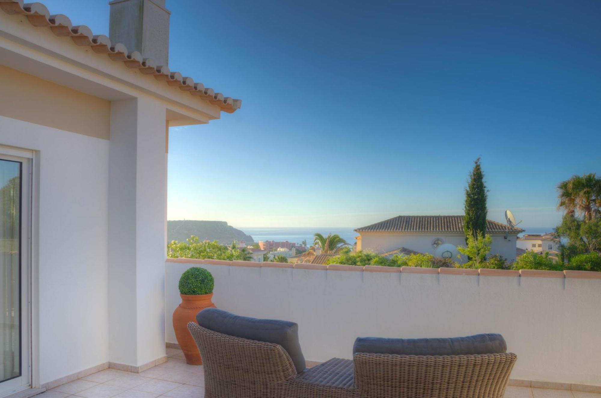Villa Montanha, Luxury Coastal Villa, With Swimming Pool, Loungers And Alfresco Dining, 10 Min Walk To The Beautiful Praia Da Luz Beach, Shops, Bars And Restaurants! ภายนอก รูปภาพ