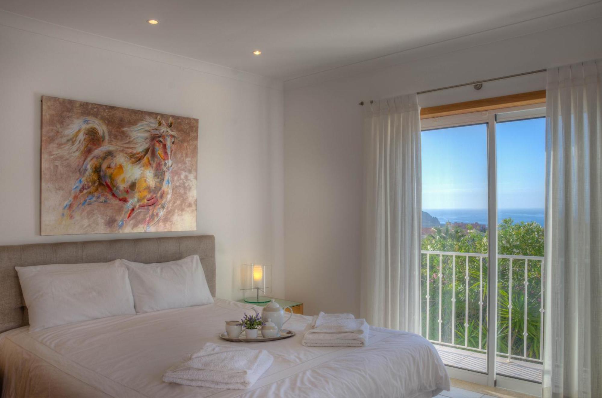 Villa Montanha, Luxury Coastal Villa, With Swimming Pool, Loungers And Alfresco Dining, 10 Min Walk To The Beautiful Praia Da Luz Beach, Shops, Bars And Restaurants! ภายนอก รูปภาพ